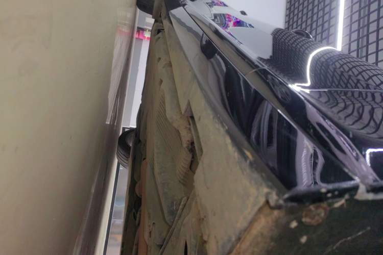 Used Cadillac CT5 2022 28T Luxury Version (Standard Edition) Right Side Sill