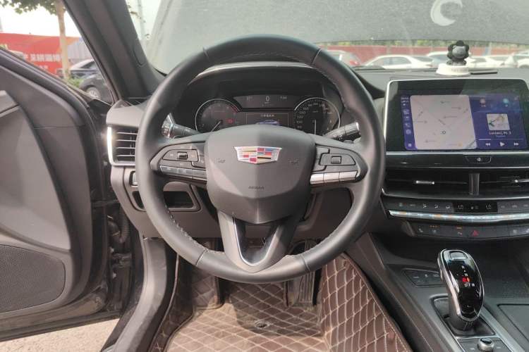 Used Cadillac CT5 2022 28T Luxury Edition Steering Wheel