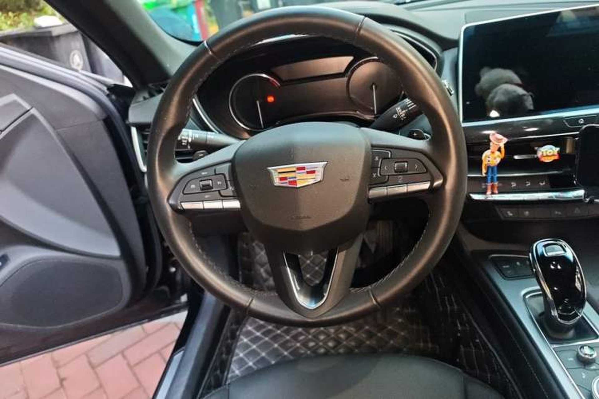 Used Cadillac CT5 2022 28T Luxury Version (Standard Edition) Steering Wheel