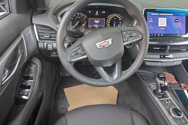 Used Cadillac CT5 2022 28T Luxury Edition Steering Wheel