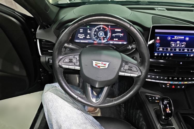 Used Cadillac CT5 2022 28T Prestige Edition Steering Wheel
