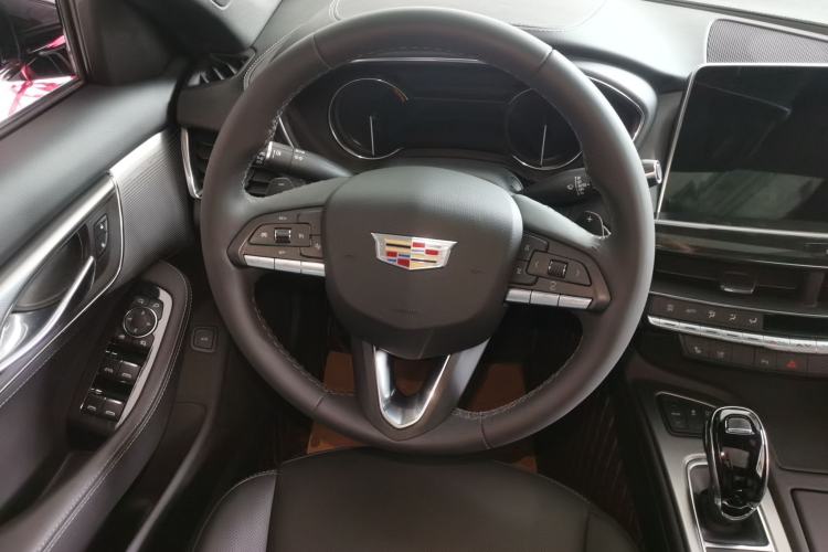 Used Cadillac CT5 2022 28T Luxury Edition Steering Wheel