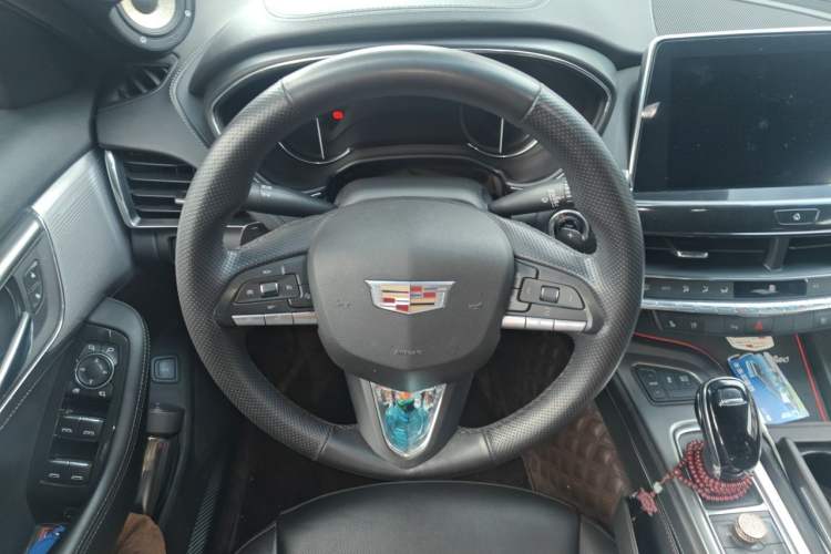 Used Cadillac CT5 2022 28T Luxury Edition Steering Wheel