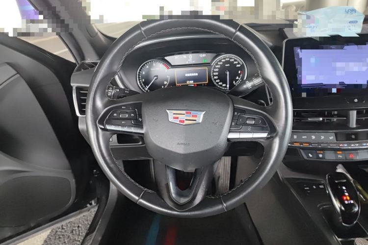Used Cadillac CT5 2022 28T Luxury Edition Steering Wheel