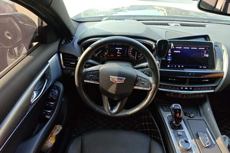 Used Cadillac CT5 2022 28T Luxury Edition Steering Wheel