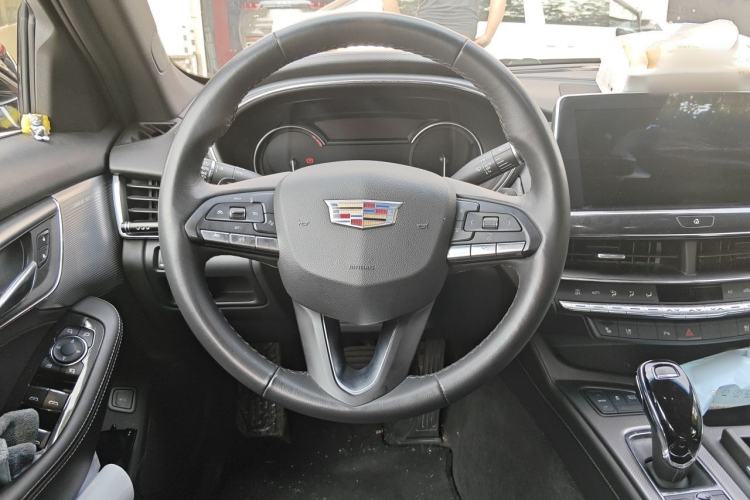 Used Cadillac CT5 2022 28T Luxury Edition Steering Wheel