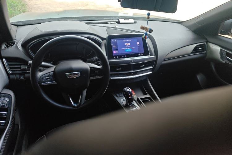 Used Cadillac CT5 2022 28T Luxury Edition Steering Wheel