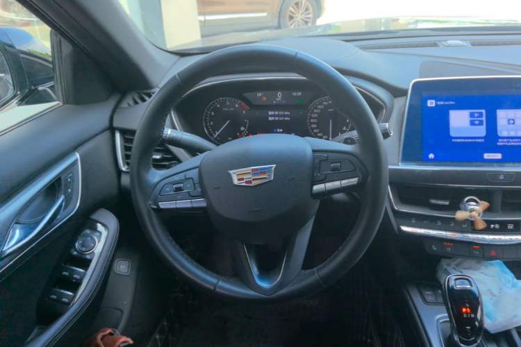 Used Cadillac CT5 2022 28T Luxury Version (Standard Edition) Steering Wheel