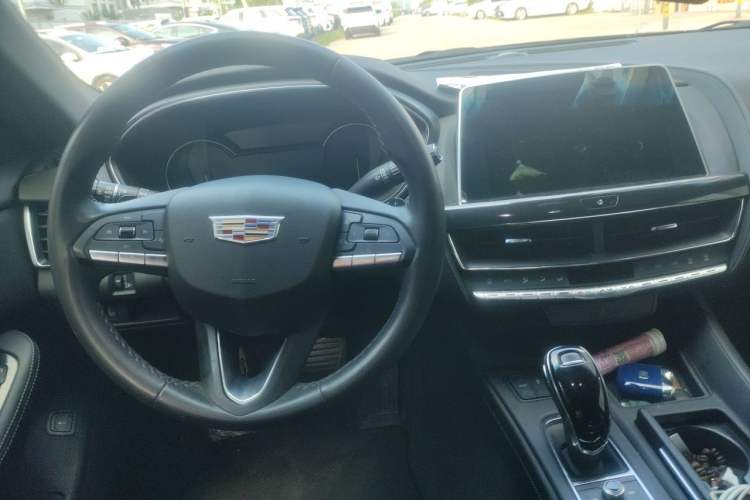 Used Cadillac CT5 2022 28T Fashion Edition Steering Wheel