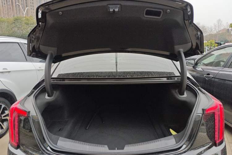 Used Cadillac CT5 2022 28T Fashion Edition Trunk