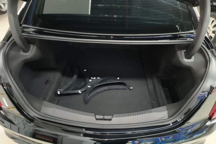 Used Cadillac CT5 2022 28T Luxury Edition Trunk