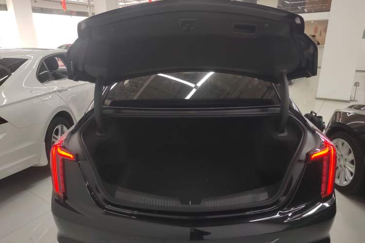 Used Cadillac CT5 2022 28T Luxury Edition Trunk