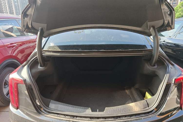 Used Cadillac CT5 2022 28T Luxury Edition Trunk