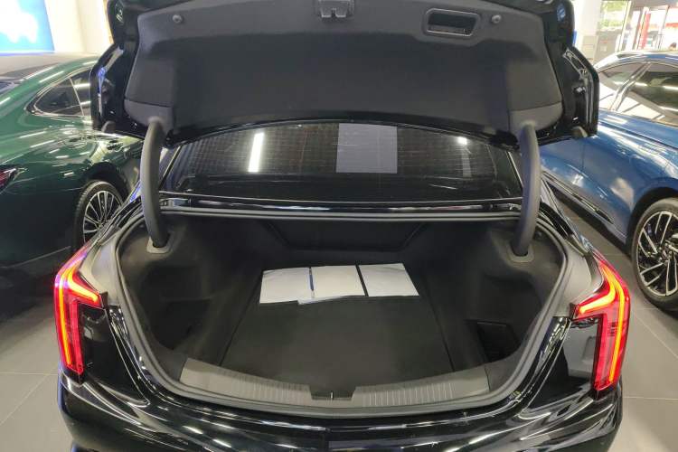 Used Cadillac CT5 2022 28T Prestige Edition Trunk