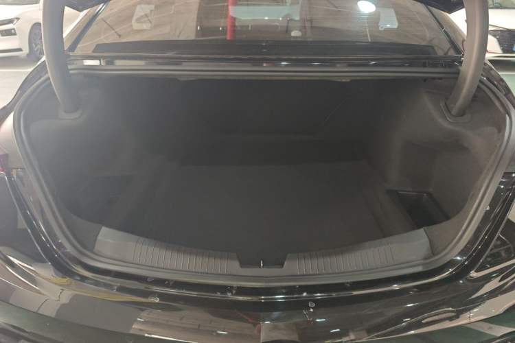 Used Cadillac CT5 2022 28T Luxury Edition Trunk