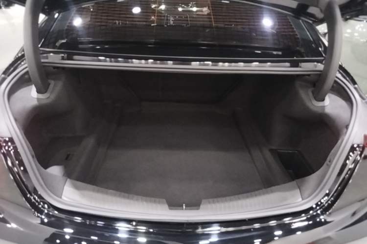 Used Cadillac CT5 2022 28T Prestige Edition Trunk
