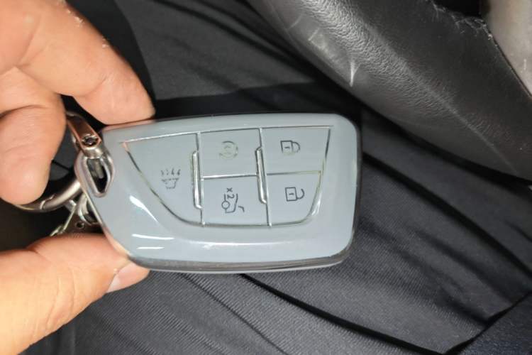Used Cadillac CT5 2022 28T Platinum Edition Vehicle Key