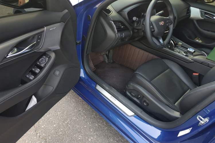 Used Cadillac CT5 2022 28T Luxury Edition Driver Seat
