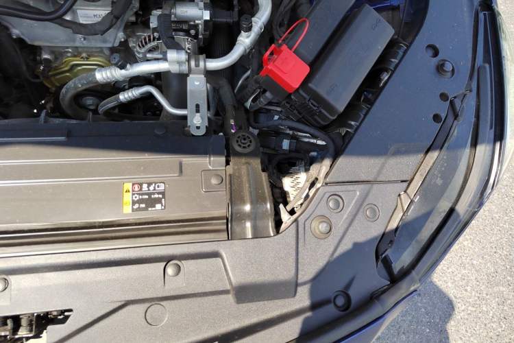Used Cadillac CT5 2022 28T Prestige Edition Engine Bay Left