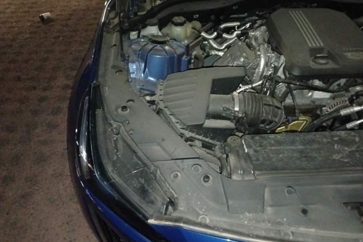 Used Cadillac CT5 2022 28T Luxury Version (Standard Edition) Engine Bay Right