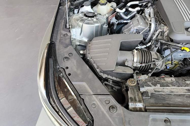 Used Cadillac CT5 2022 28T Luxury Version (Standard Edition) Engine Bay Right