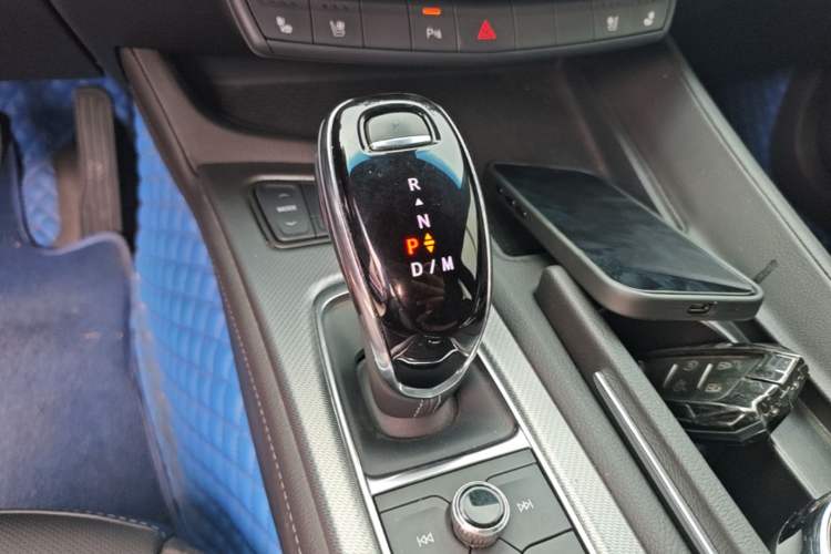 Used Cadillac CT5 2022 28T Luxury Edition Gear Lever