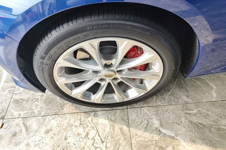 Used Cadillac CT5 2022 28T Luxury Version (Standard Edition) Left Front Wheel Hub