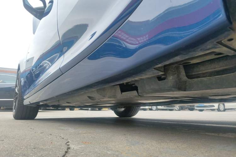 Used Cadillac CT5 2022 28T Luxury Version (Standard Edition) Left Side Sill