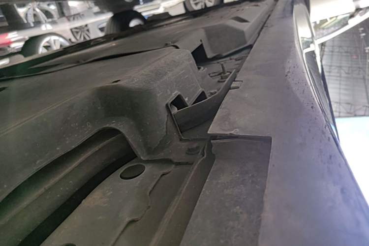 Used Cadillac CT5 2022 28T Luxury Version (Standard Edition) Left Side Sill