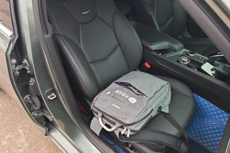 Used Cadillac CT5 2022 28T Luxury Edition Right Front Seat