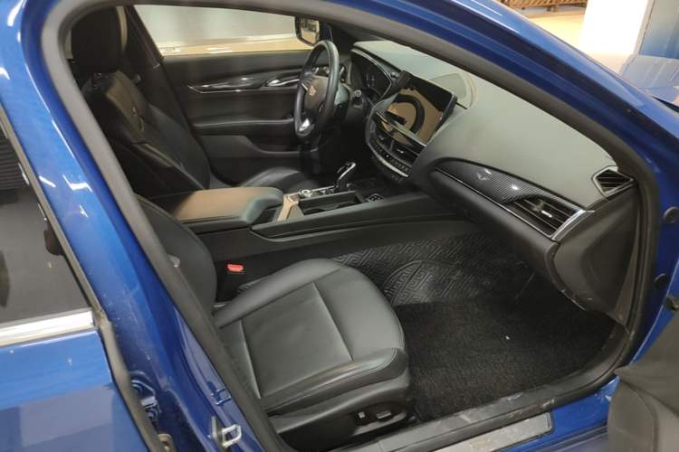 Used Cadillac CT5 2022 28T Luxury Version (Standard Edition) Right Front Seat