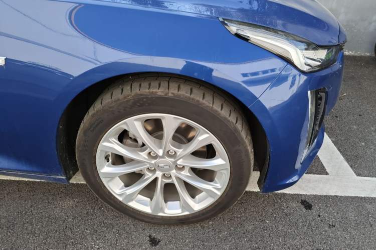 Used Cadillac CT5 2022 28T Luxury Version (Standard Edition) Right Front Wheel Hub
