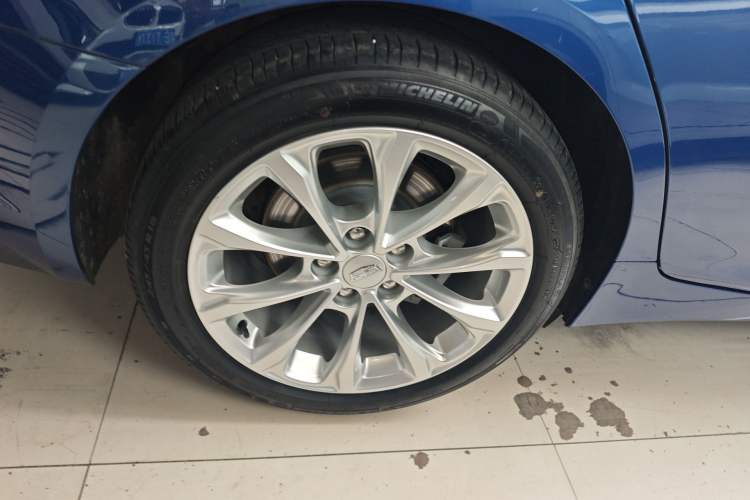Used Cadillac CT5 2022 28T Luxury Version (Standard Edition) Right Rear Wheel Hub