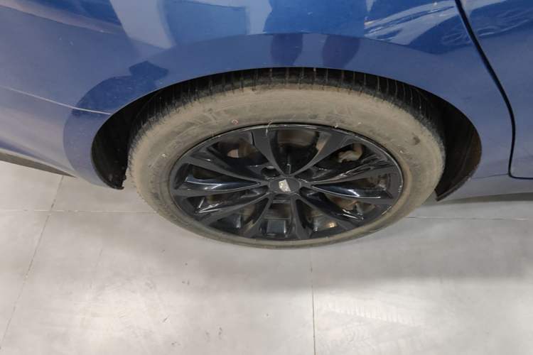 Used Cadillac CT5 2022 28T Luxury Version (Standard Edition) Right Rear Wheel Hub