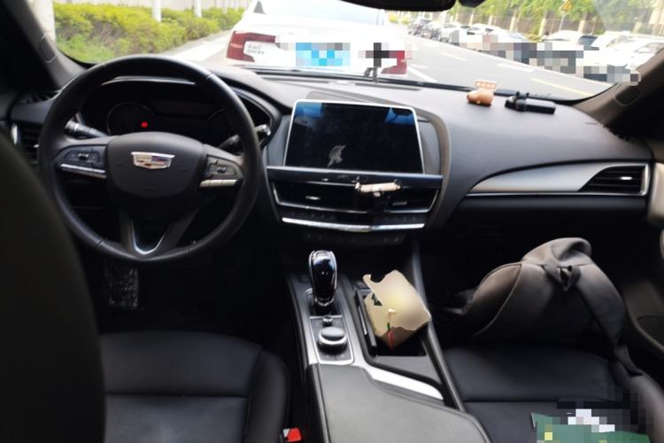 Used Cadillac CT5 2022 28T Luxury Version (Standard Edition) Center Console
