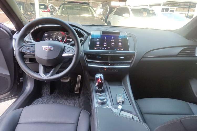 Used Cadillac CT5 2022 28T Prestige Edition Center Console