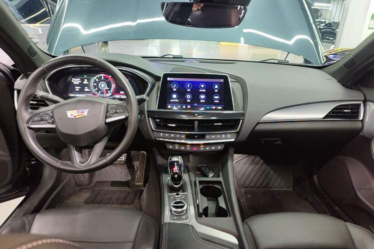 Used Cadillac CT5 2022 28T Prestige Edition Center Console