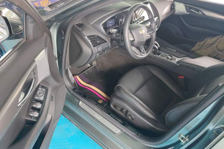 Used Cadillac CT5 2022 28T Luxury Edition Driver Seat