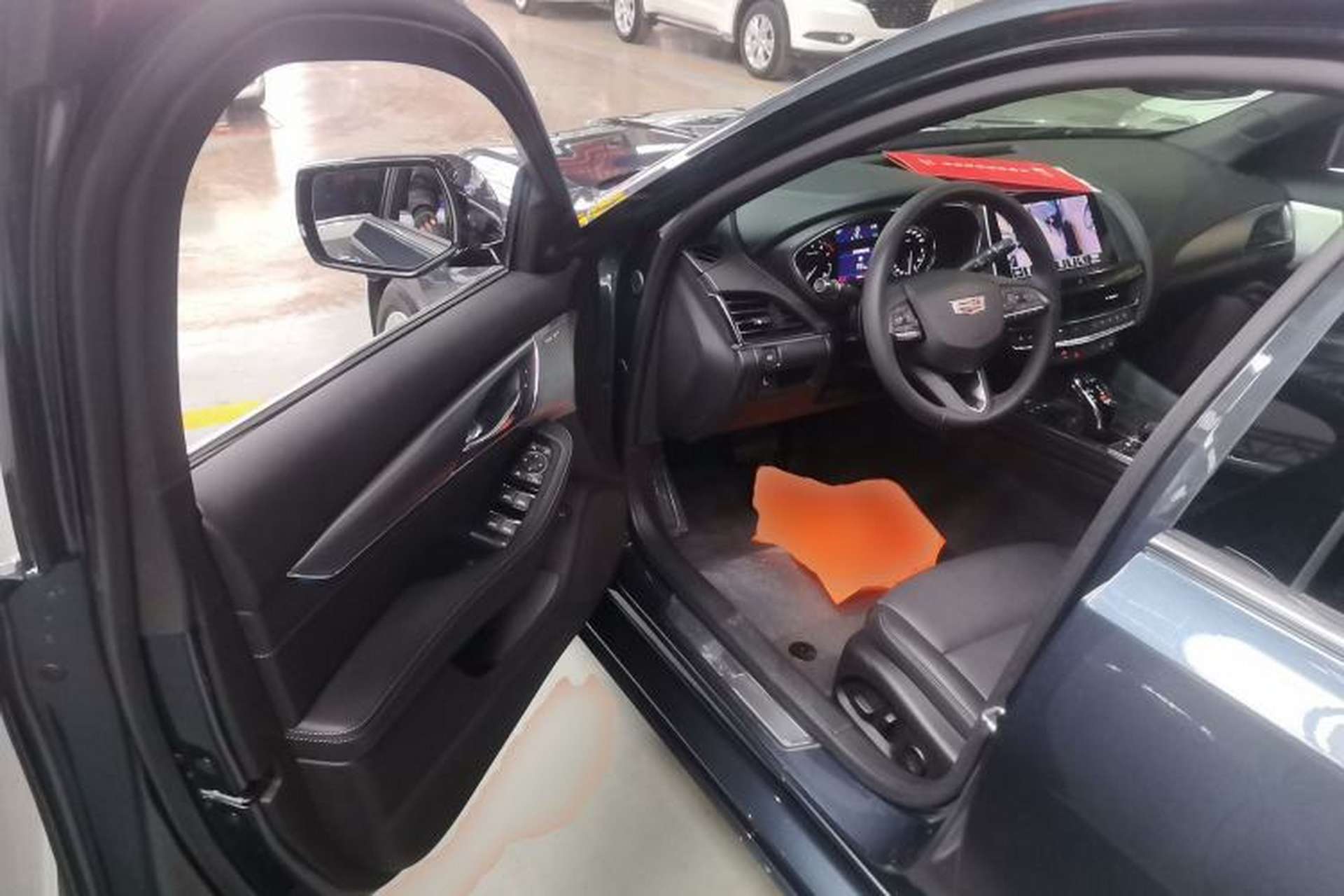 Used Cadillac CT5 2022 28T Luxury Edition Driver Seat