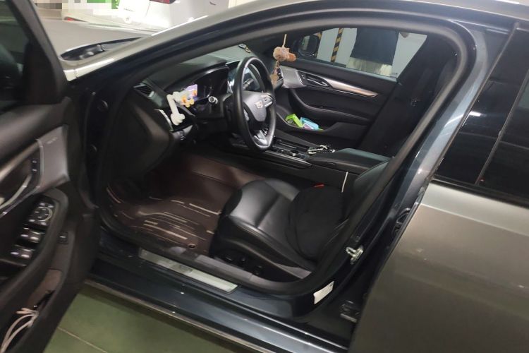 Used Cadillac CT5 2022 28T Luxury Edition Driver Seat
