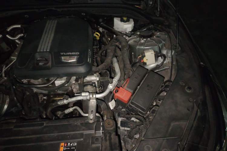 Used Cadillac CT5 2022 28T Luxury Version (Standard Edition) Engine Bay Left