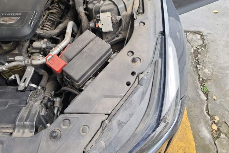 Used Cadillac CT5 2022 28T Luxury Version (Standard Edition) Engine Bay Left