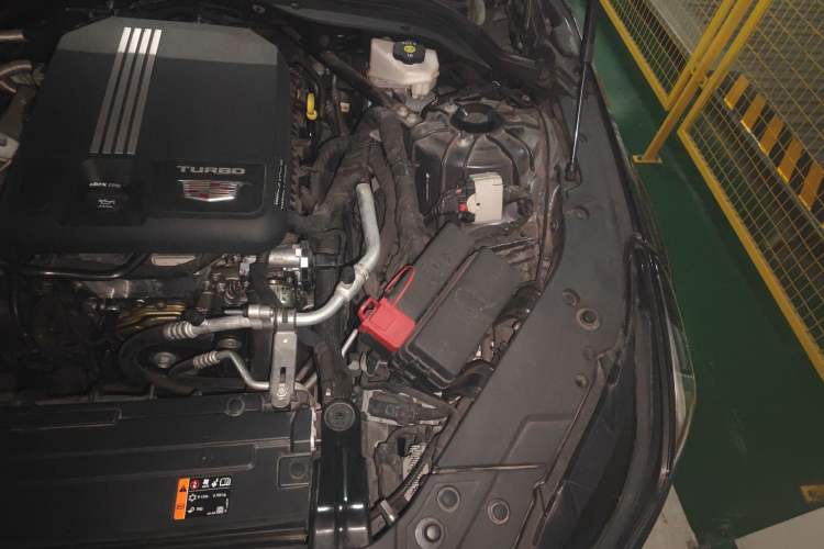 Used Cadillac CT5 2022 28T Luxury Version (Standard Edition) Engine Bay Left