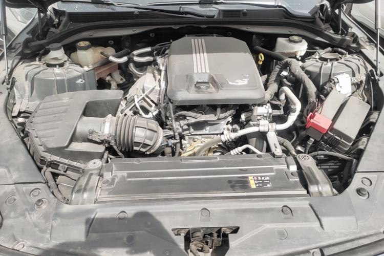 Used Cadillac CT5 2022 28T Platinum Edition Engine Bay