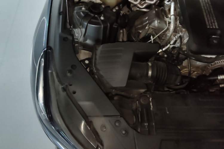 Used Cadillac CT5 2022 28T Fashion Edition Engine Bay Right