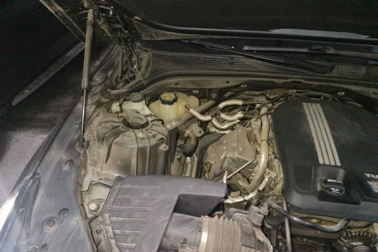 Used Cadillac CT5 2022 28T Luxury Version (Standard Edition) Engine Bay Right