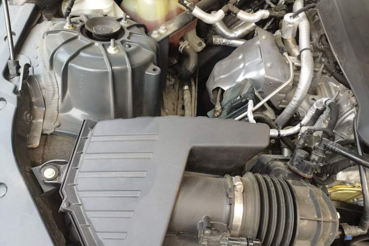 Used Cadillac CT5 2022 28T Luxury Version (Standard Edition) Engine Bay Right