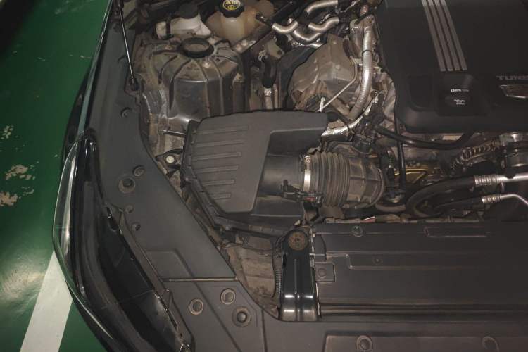 Used Cadillac CT5 2022 28T Luxury Version (Standard Edition) Engine Bay Right