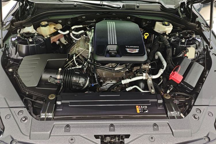 Used Cadillac CT5 2022 28T Platinum Edition Engine Bay