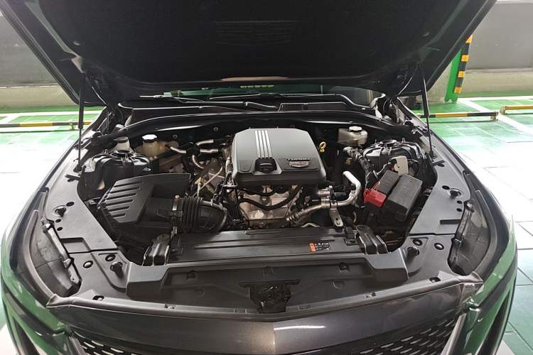 Used Cadillac CT5 2022 28T Luxury Edition Engine Bay